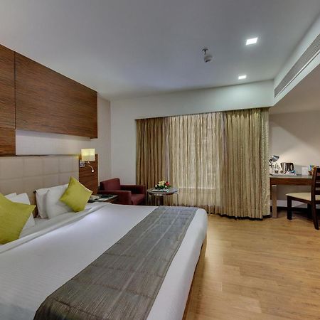 Hotel Suba Star Ahmedabad Exterior foto